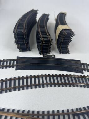 Atlas HO Snap Track Nickel Black Code 100 24 22R 18 9 Inch Straight Switch